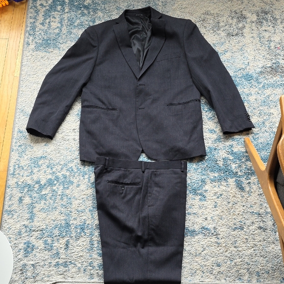Men's Dark Navy Two-Piece Suit - Classic Single-Breasted